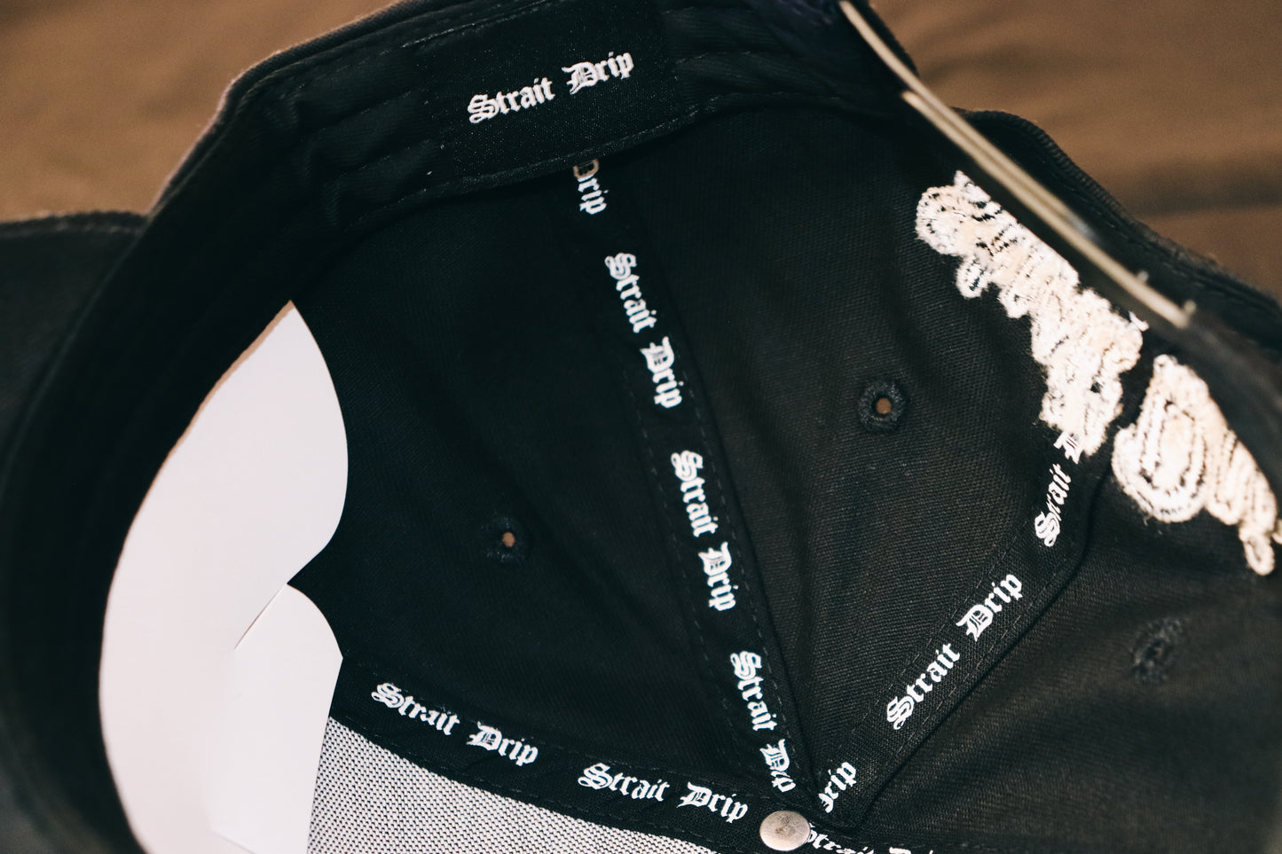 STRAIT DRIP SNAPBACK -BLACK